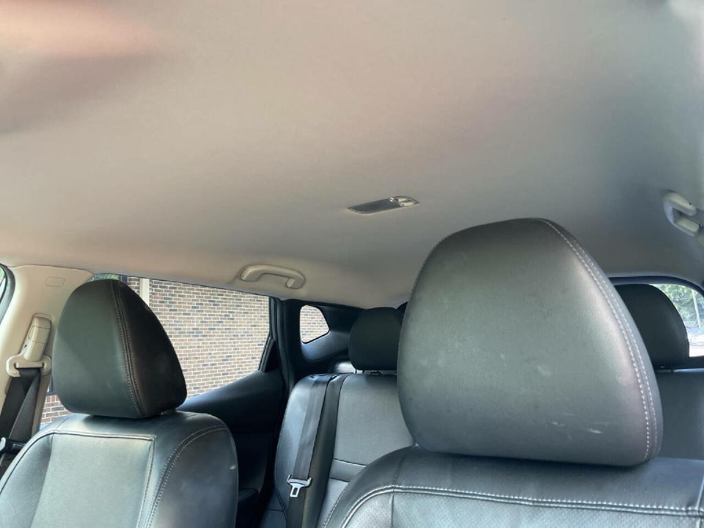 2019 Nissan Rogue Image 18