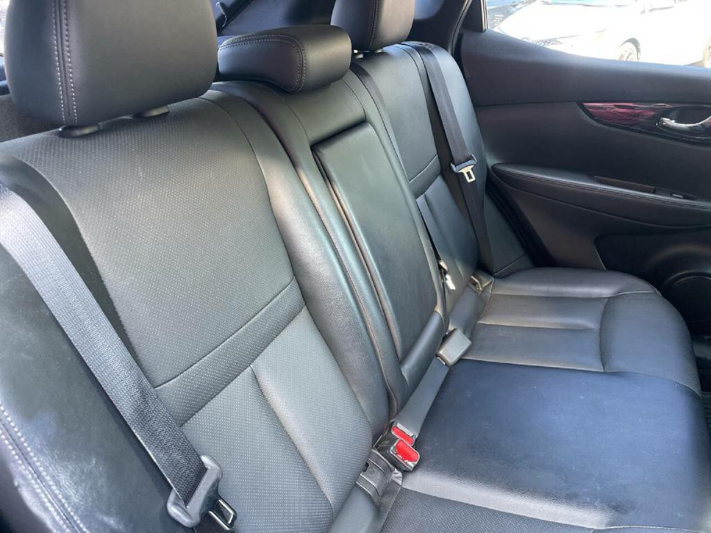 2019 Nissan Rogue Image 24