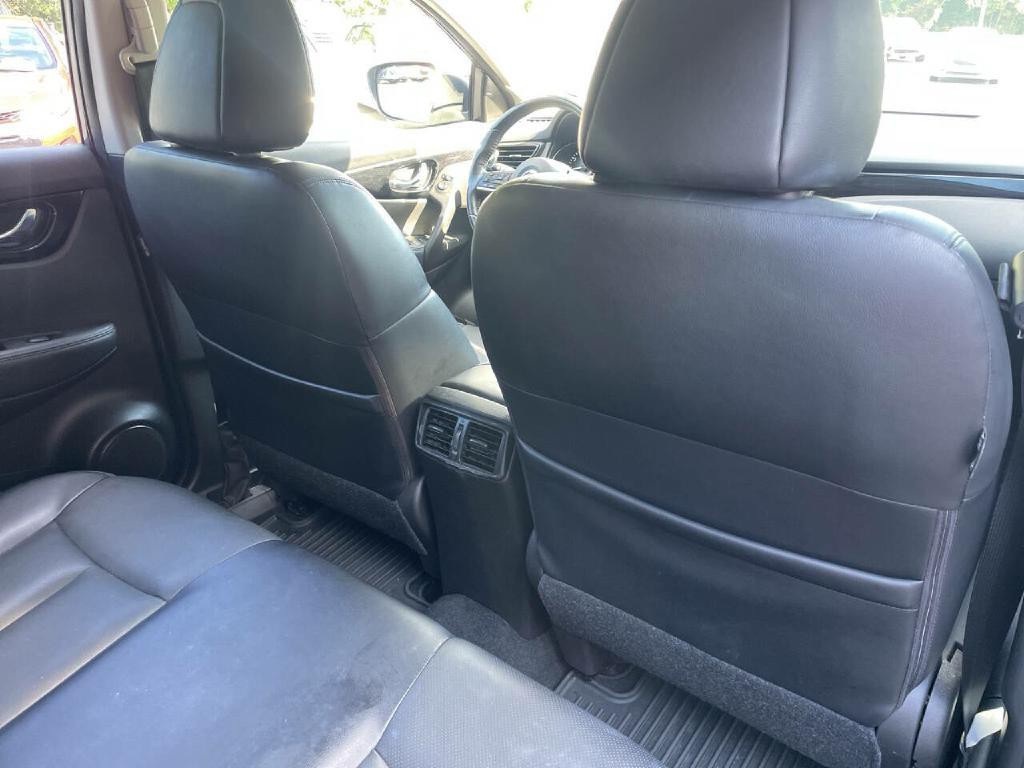 2019 Nissan Rogue Image 25