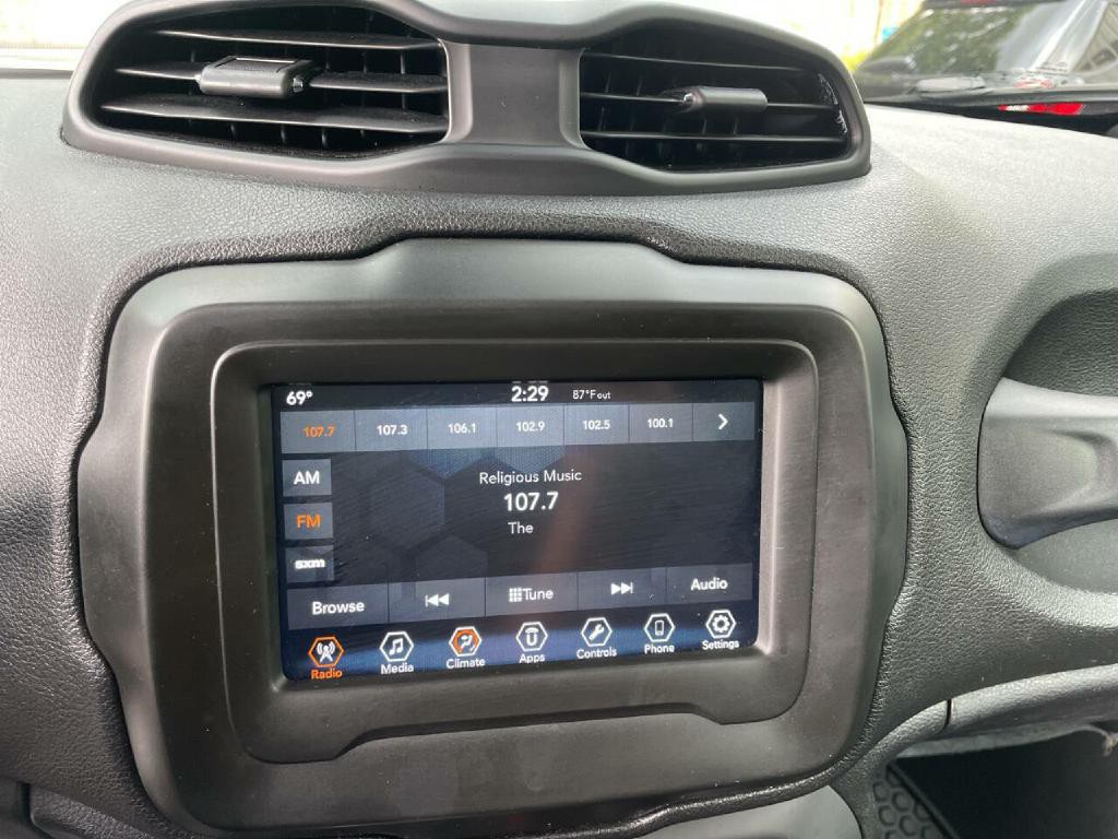 2018 Jeep Renegade Image 18