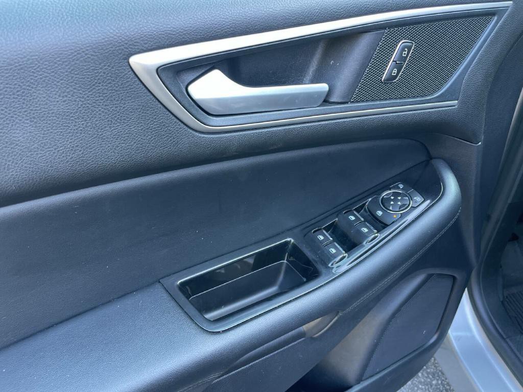 2020 Ford Edge Image 13