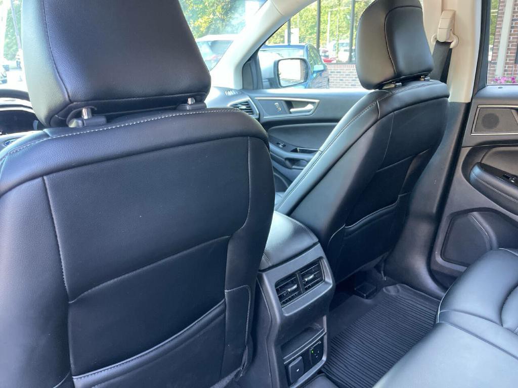 2020 Ford Edge Image 26