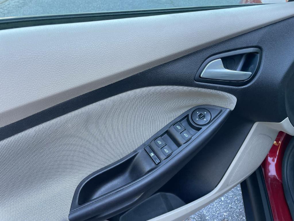 2014 Ford Focus Image 11
