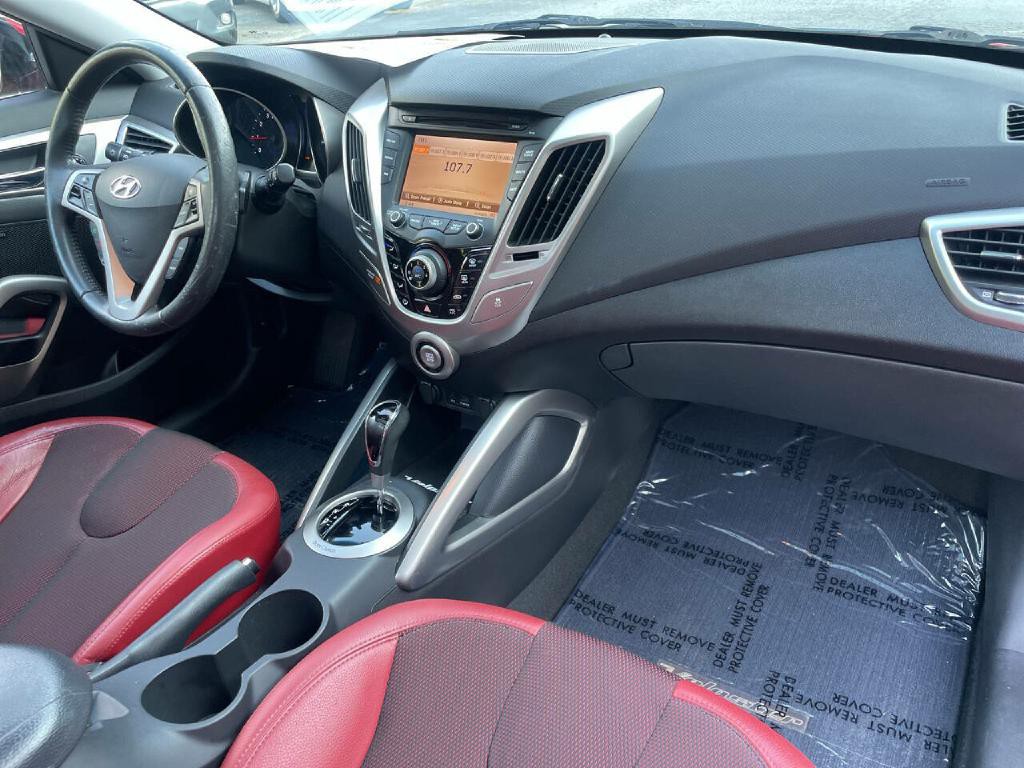 2012 Hyundai Veloster Image 30