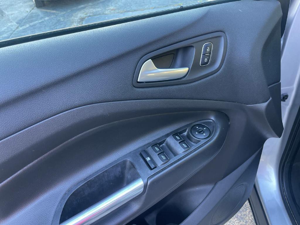 2017 Ford Escape Image 12