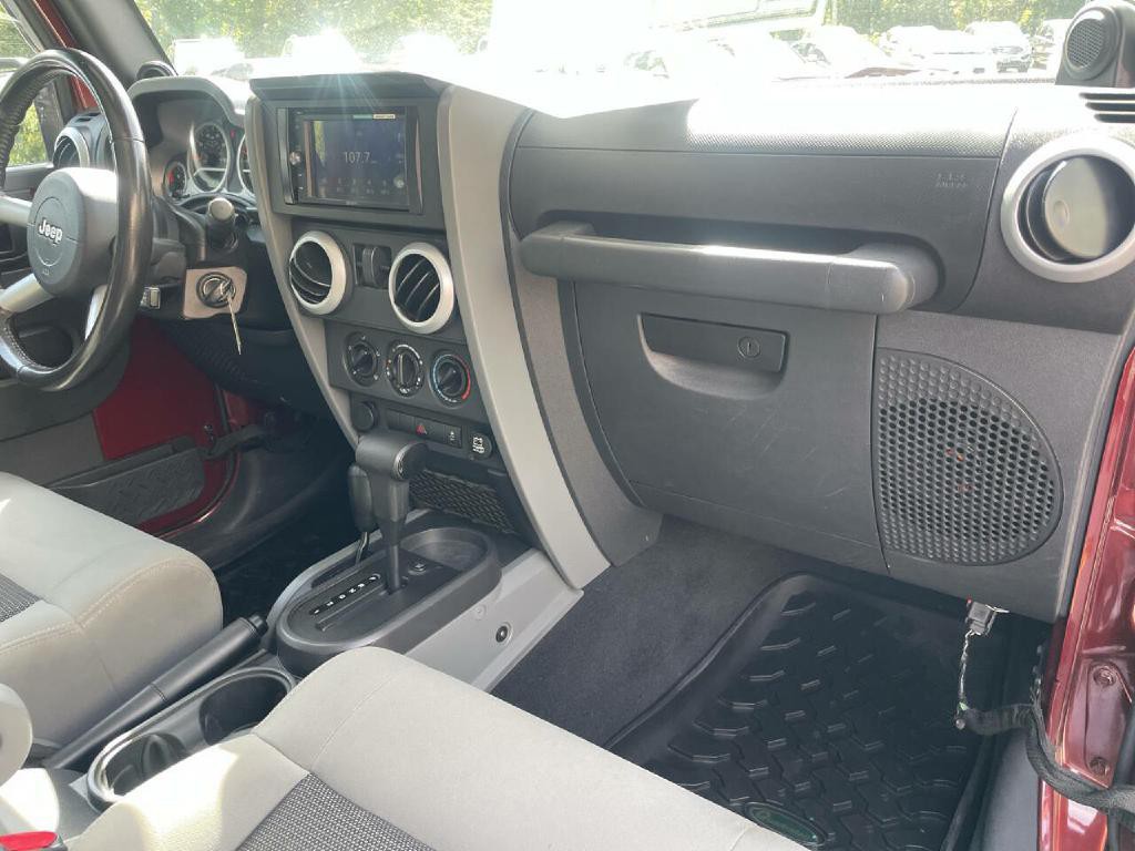 2010 Jeep Wrangler Image 29