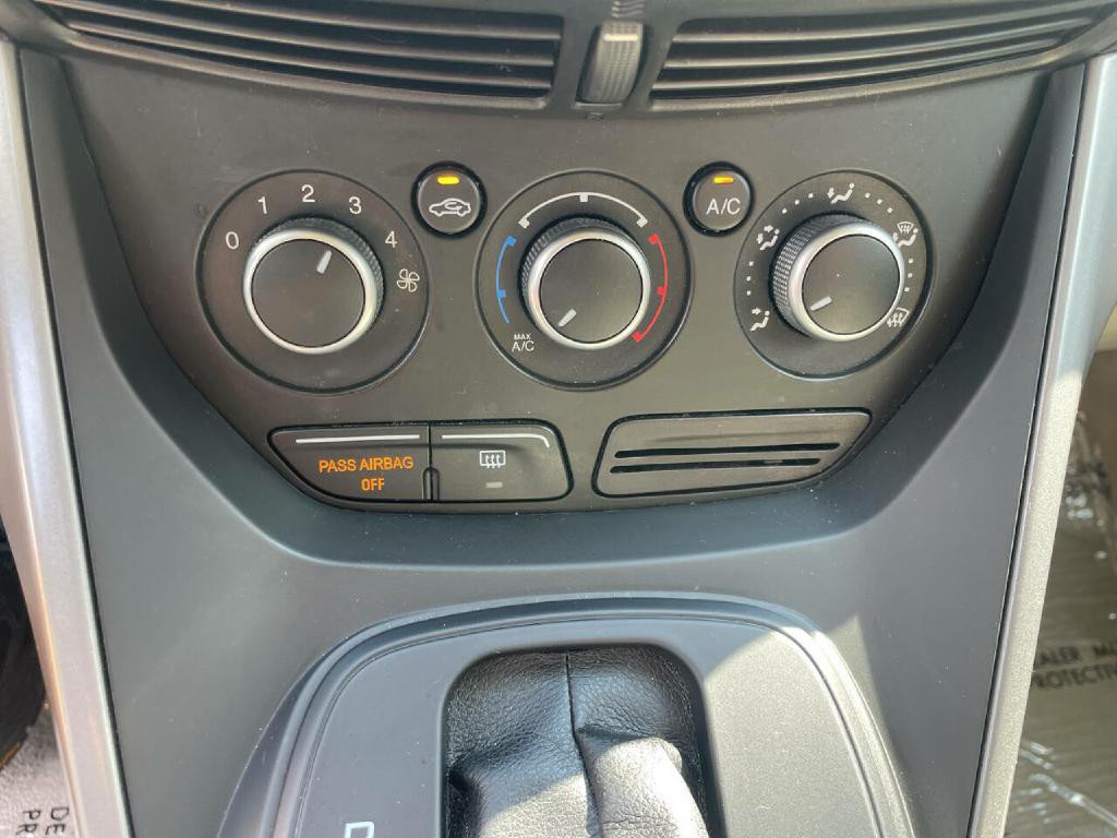 2015 Ford Escape Image 17