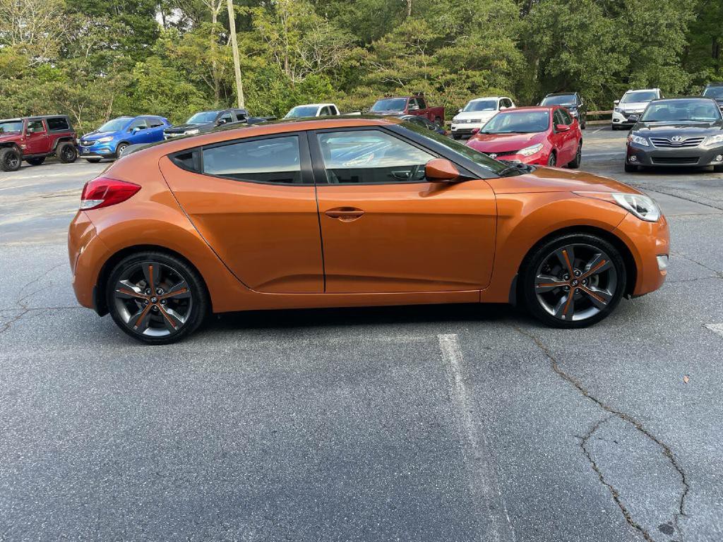 2016 Hyundai Veloster Image 5