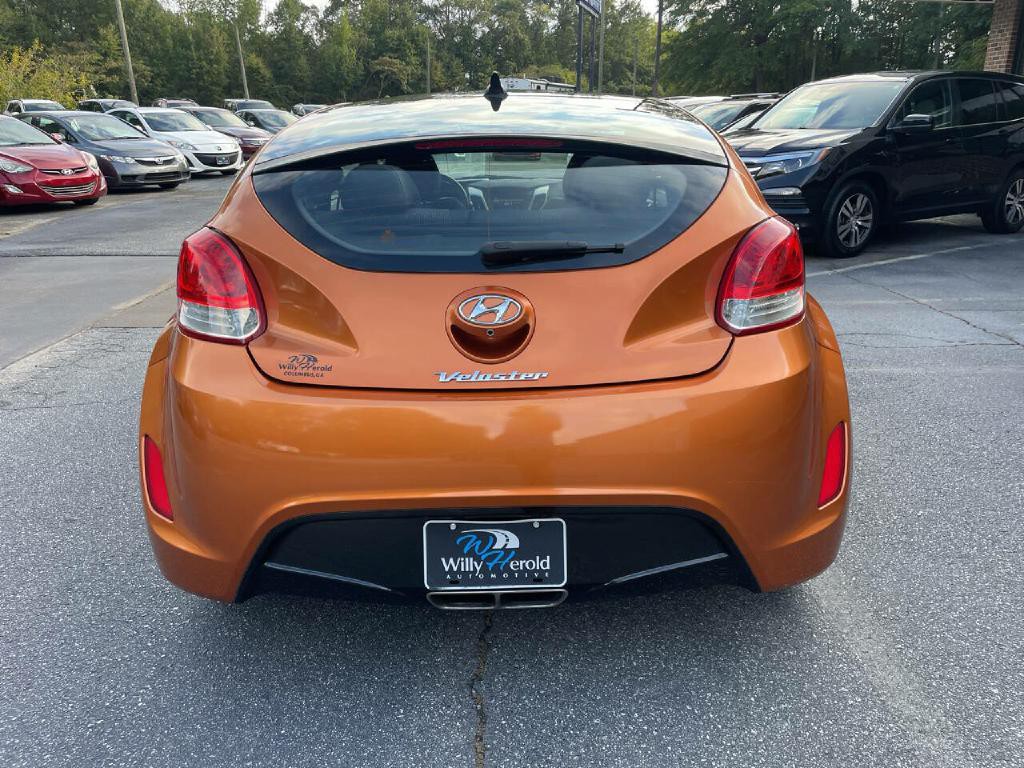 2016 Hyundai Veloster Image 7