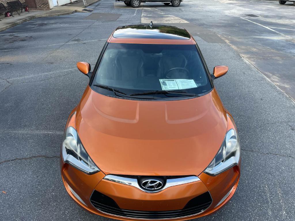 2016 Hyundai Veloster Image 10