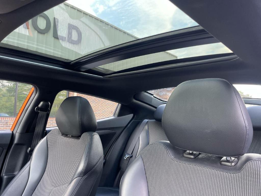 2016 Hyundai Veloster Image 22