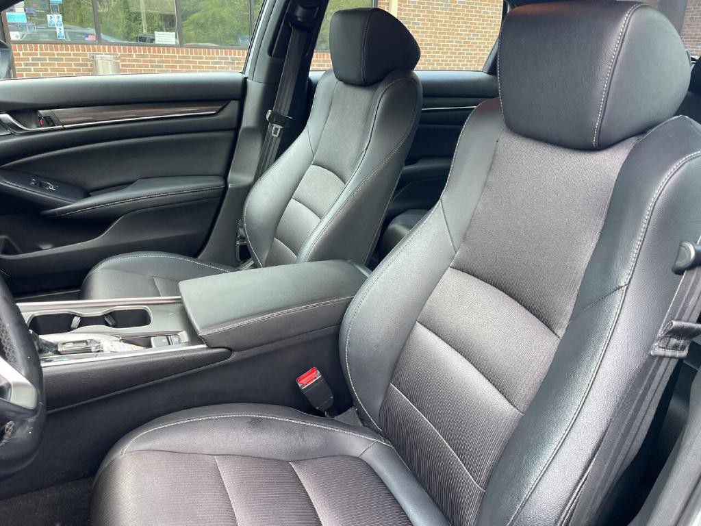 2019 Honda Accord Image 14