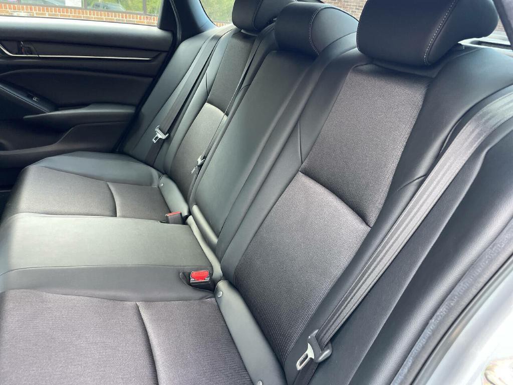 2019 Honda Accord Image 26