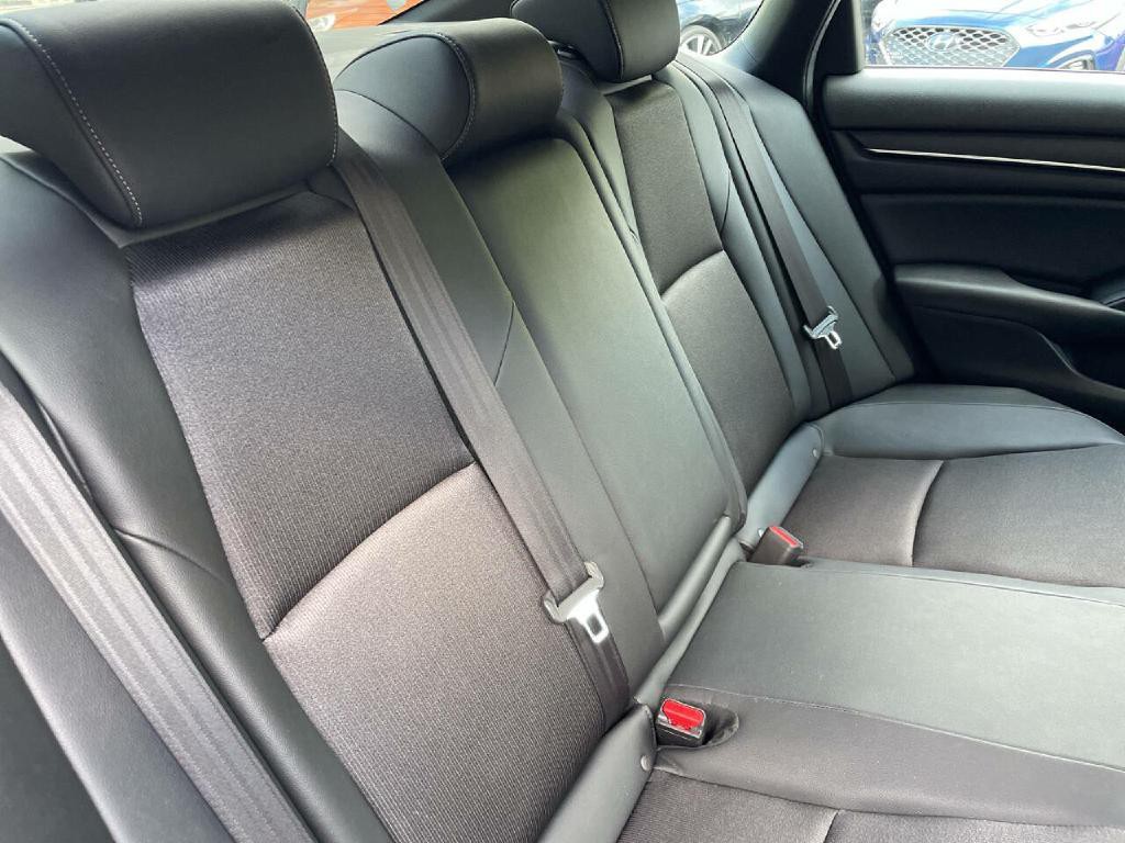 2019 Honda Accord Image 28