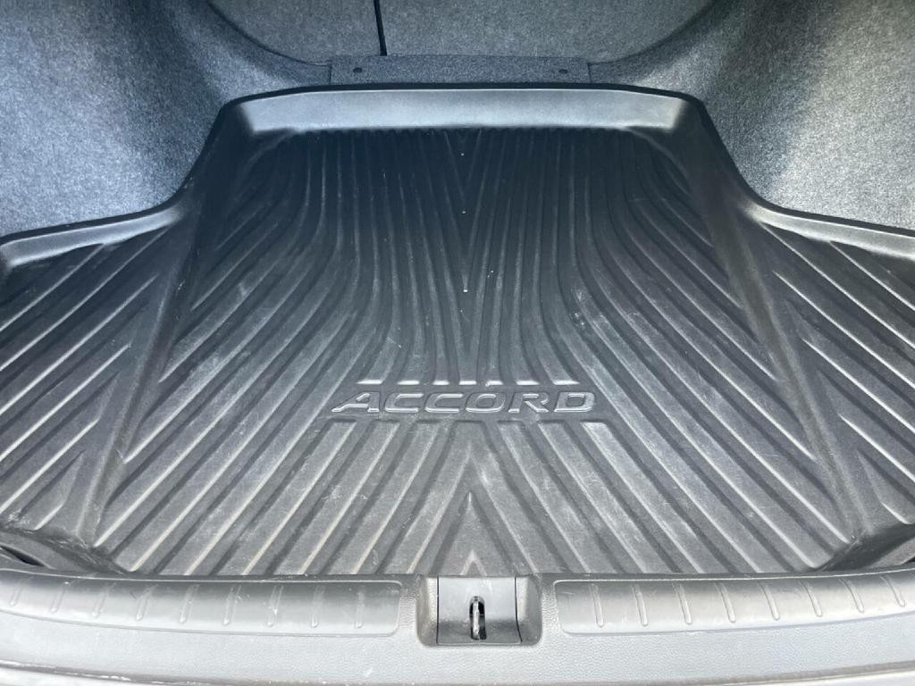 2019 Honda Accord Image 32