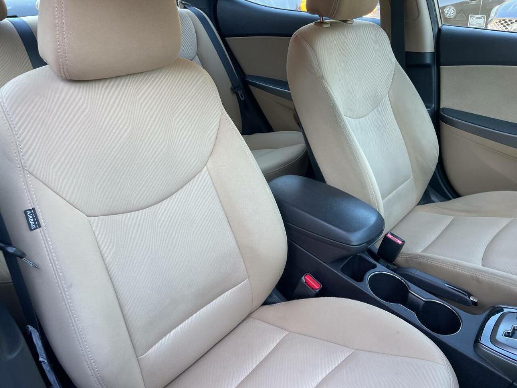 2013 Hyundai Elantra Image 29