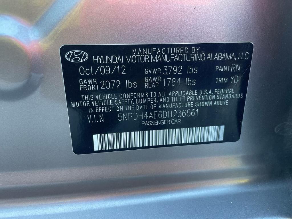 2013 Hyundai Elantra Image 32