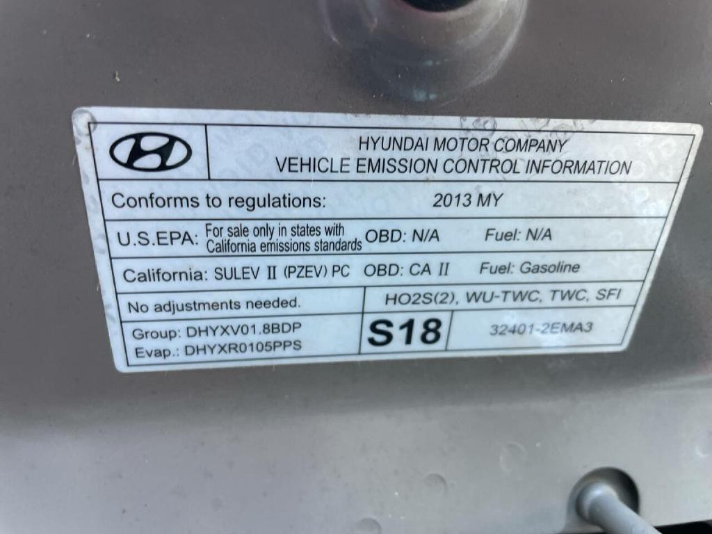2013 Hyundai Elantra Image 35