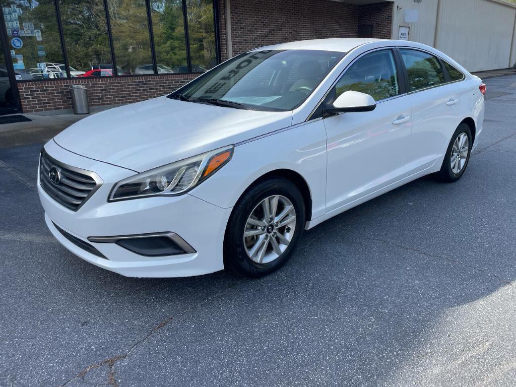 2016 Hyundai Sonata Image 2