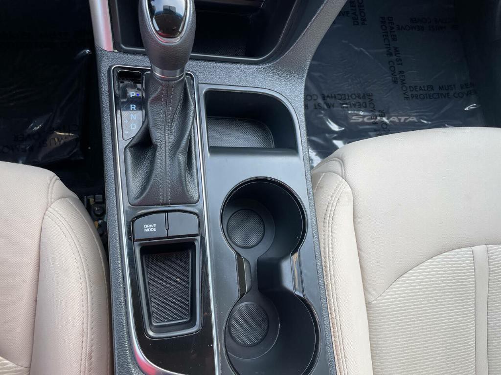 2016 Hyundai Sonata Image 18