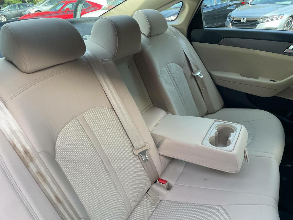 2016 Hyundai Sonata Image 23