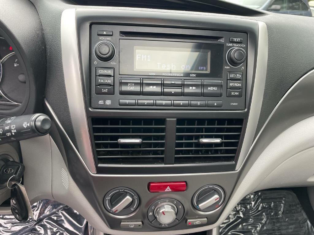 2013 Subaru Forester Image 16