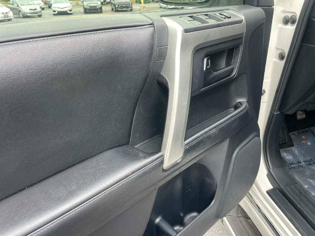 2012 Toyota 4Runner Image 11