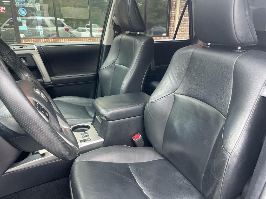 2012 Toyota 4Runner Image 12