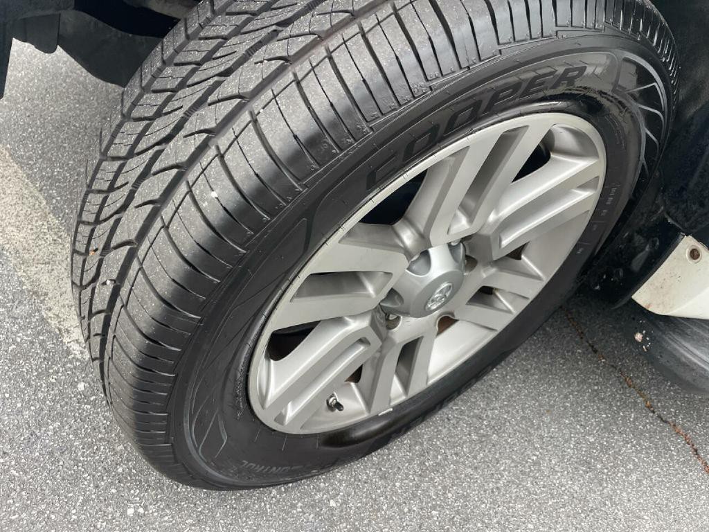 2012 Toyota 4Runner Image 32