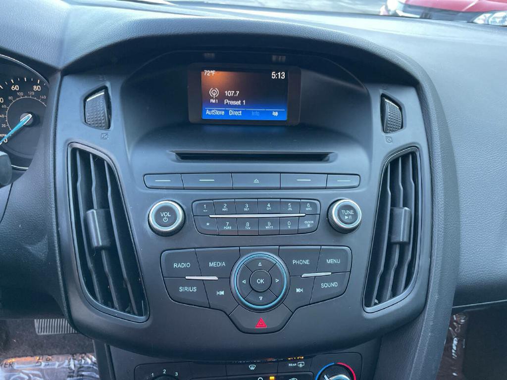 2017 Ford Focus Image 17