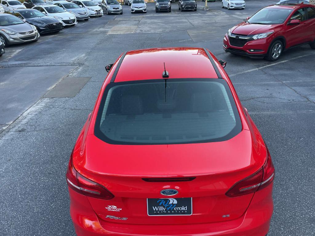 2017 Ford Focus Image 10