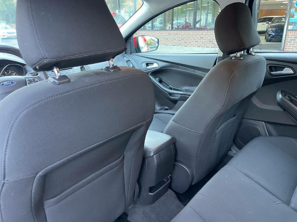 2017 Ford Focus Image 22