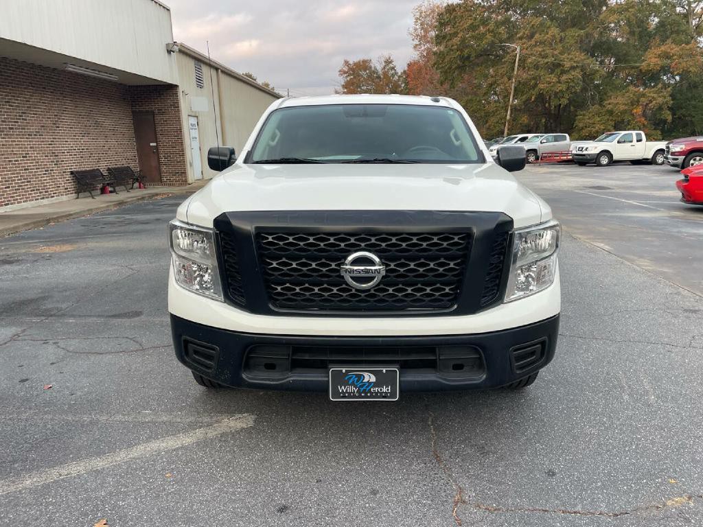 2019 Nissan Titan Image 3