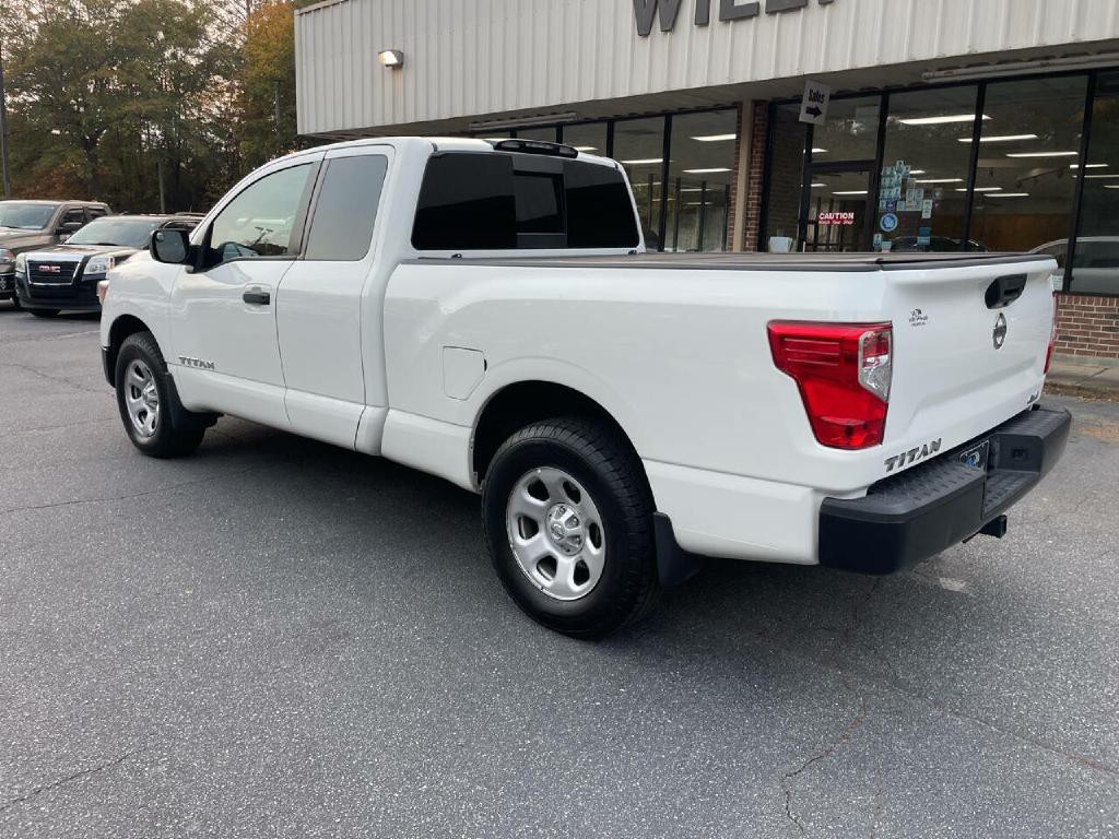 2019 Nissan Titan Image 8