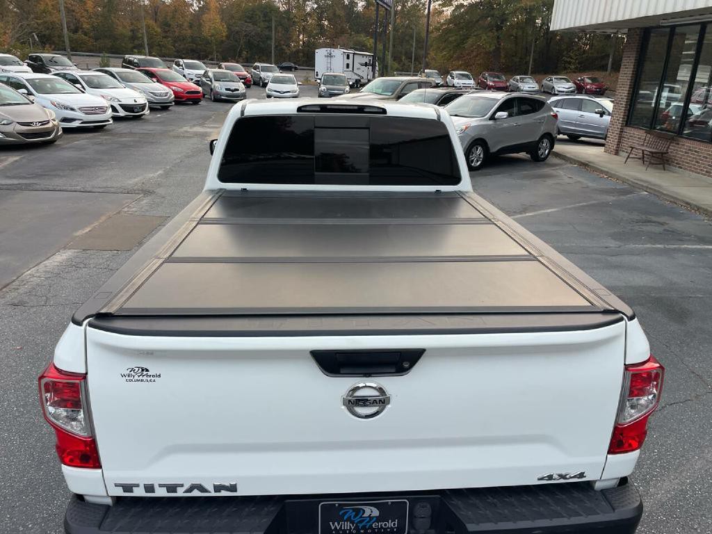 2019 Nissan Titan Image 9