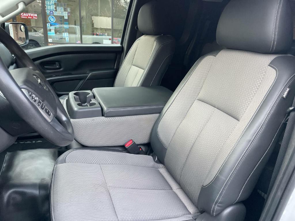 2019 Nissan Titan Image 12