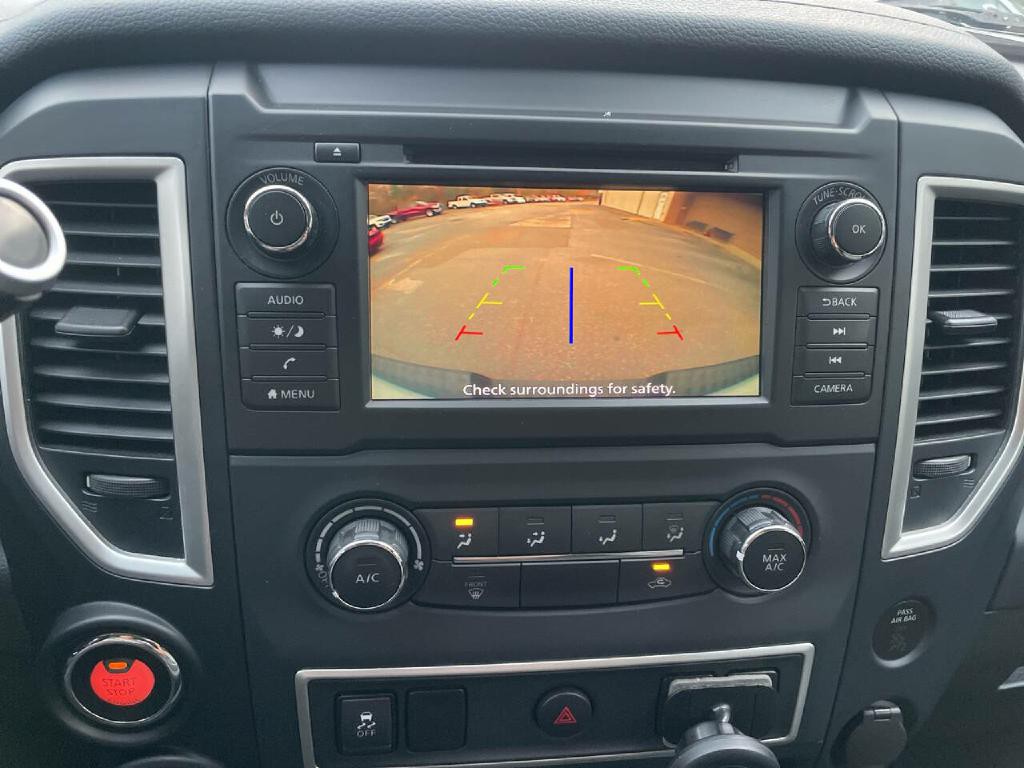 2019 Nissan Titan Image 16