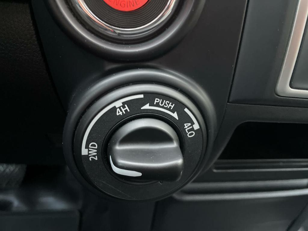 2019 Nissan Titan Image 17