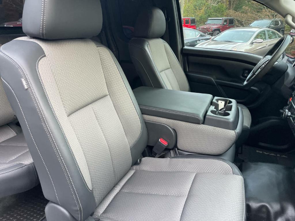 2019 Nissan Titan Image 26