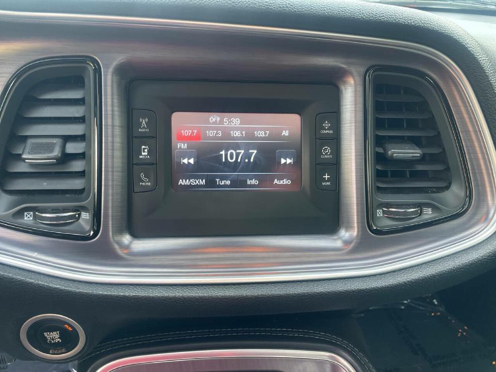 2015 Dodge Challenger Image 14