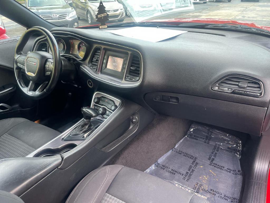 2015 Dodge Challenger Image 17