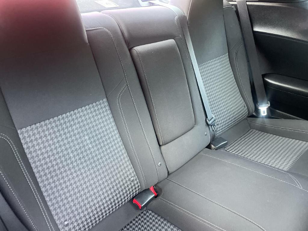 2015 Dodge Challenger Image 22