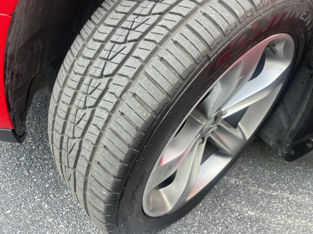 2015 Dodge Challenger Image 27