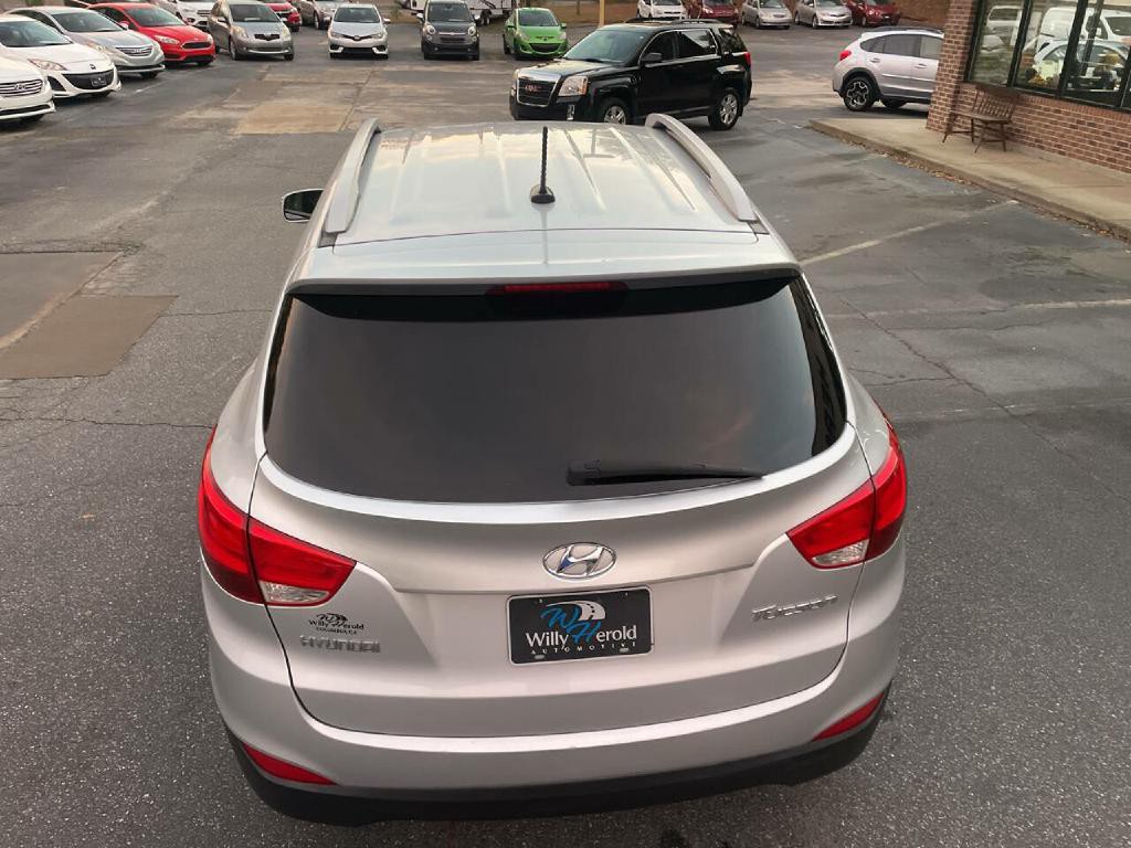 2012 Hyundai Tucson Image 10