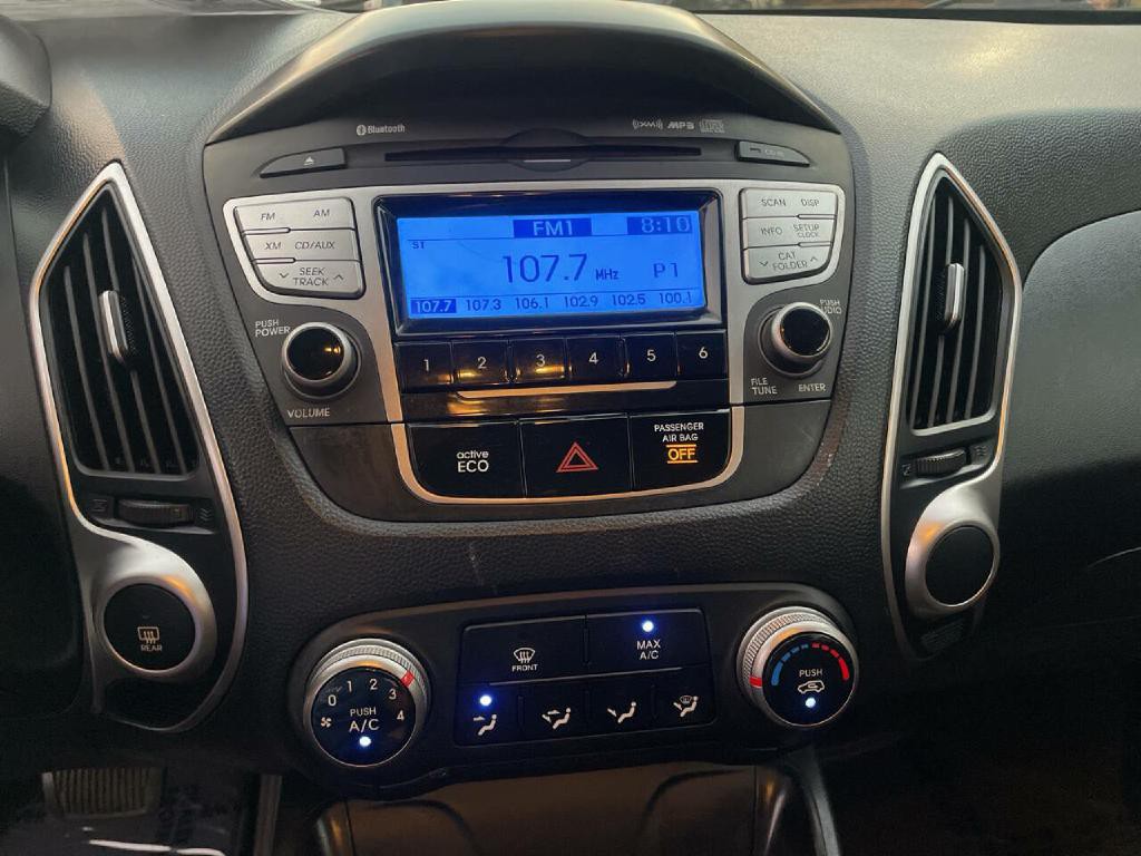 2012 Hyundai Tucson Image 17