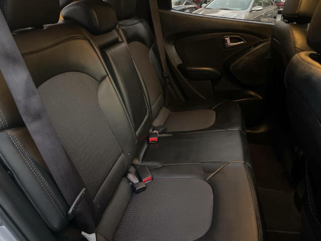 2012 Hyundai Tucson Image 26