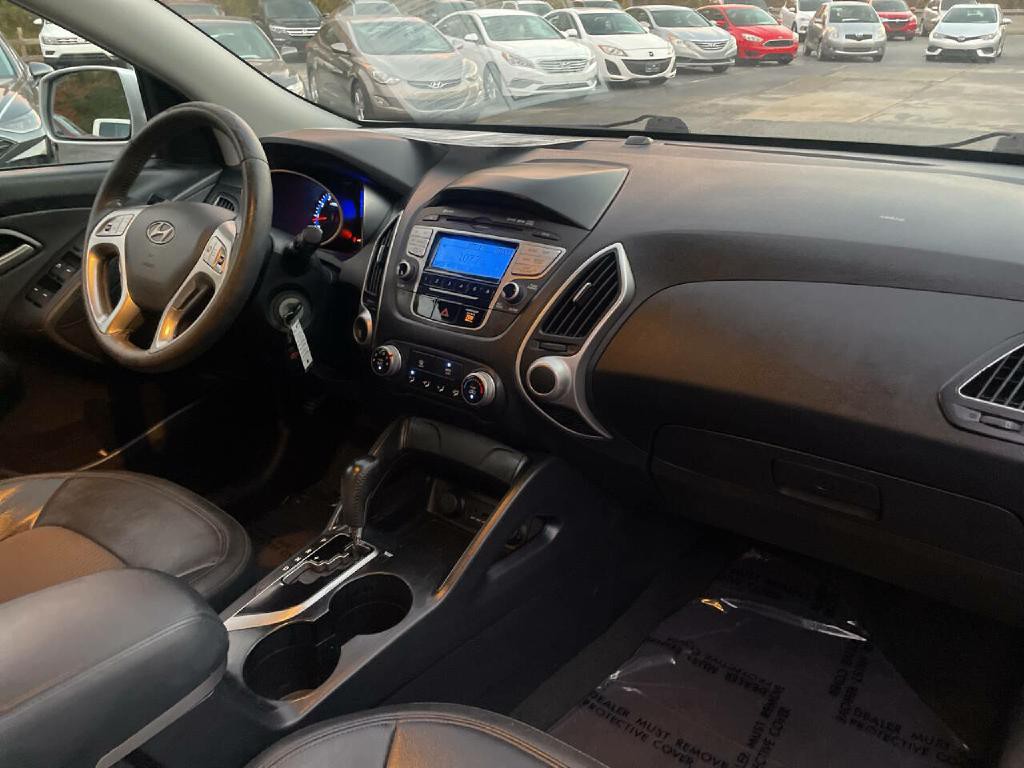 2012 Hyundai Tucson Image 28