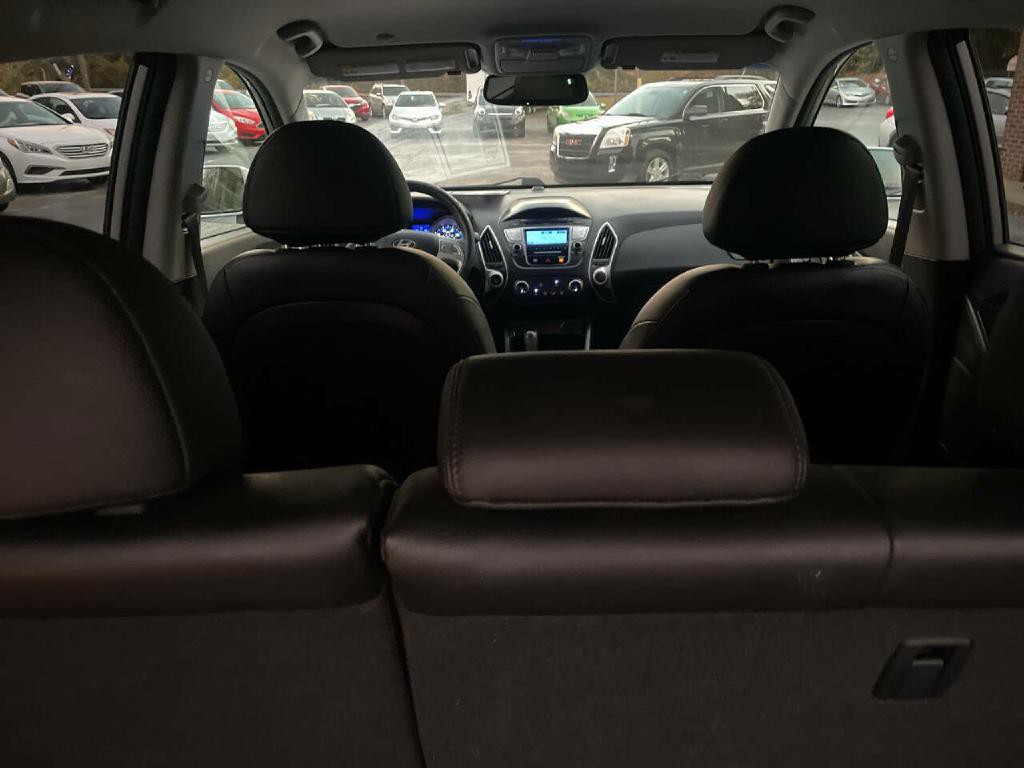 2012 Hyundai Tucson Image 32