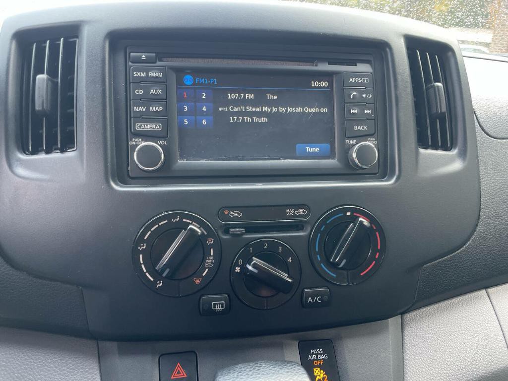 2017 Nissan NV200 Image 14