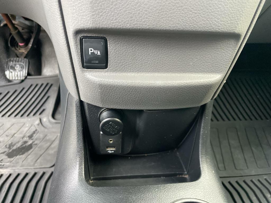 2017 Nissan NV200 Image 17